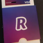 Die Revolut Karte kommt so verpackt - nett zum Ansehen